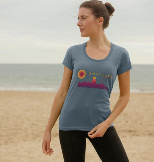 Sumburgh Lighthouse Sunset Womans T-shirt